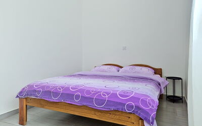Accommodation:&nbsp;Ivan 107.1