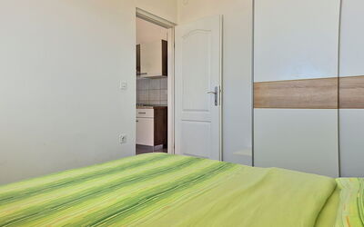 Accommodation:&nbsp;Ivan 107.2