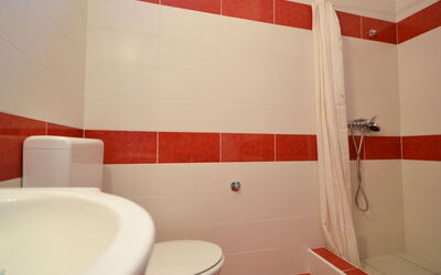 Accommodation:&nbsp;Ivan 107.3