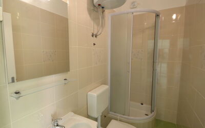 Accommodation:&nbsp;Ivan 107.2
