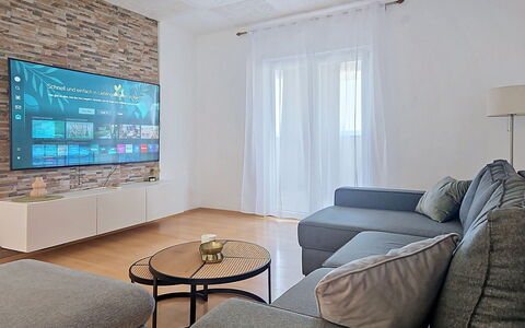 Frane: Furniture, Interior Design, Flooring, Electronic Device, Television, Couch, Floor, Living Room, Television Set