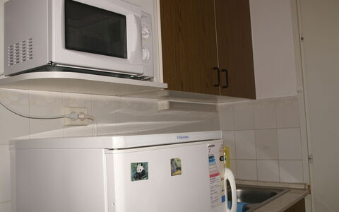 Vilma 2: Wall, Gas, Machine, Home Appliance, Kitchen Appliance, Wood, Major Appliance, Room