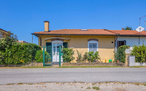 Fiumetto: Residential Area, House, Home, Property, Real Estate, Neighbourhood, Suburb, Building, Sky, Architecture