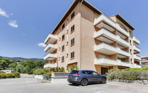 Cavalaire 691: Property, Building, Residential Area, Apartment, Vehicle, House, Car, Architecture, Real Estate, Condominium