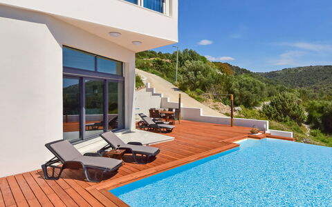 Andrea: Property, House, Building, Real Estate, Home, Swimming Pool, Architecture, Deck, Roof, Floor