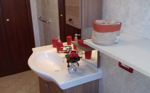 Corallo: Bathroom, Room, Property, Tap, Bathroom Sink, Plumbing Fixture, Water, Toilet, Bathroom Accessory, Sink