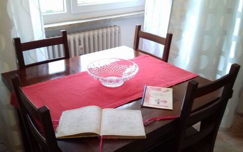 Corallo: Room, Furniture, Property, Tablecloth, Table, Pink, Dining Room, Linens, Interior Design, Textile