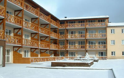 Accommodation:&nbsp;Pyrénees 2000 100.6