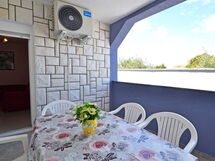 Accommodation:&nbsp;Lamesic 116.3