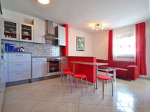 Accommodation:&nbsp;Lamesic 116.3