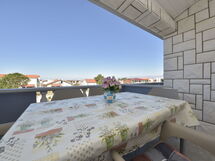 Accommodation:&nbsp;Lamesic 116.2