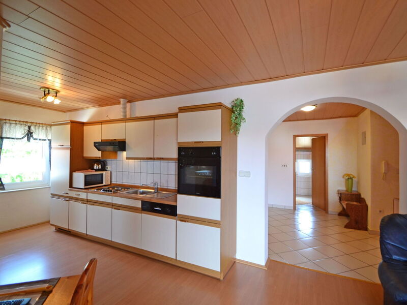 Accommodation:&nbsp;Lamesic 116.1