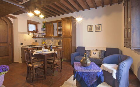 Cortona 190: Room, Property, Building, Furniture, Interior Design, House, Living Room, Real Estate, Ceiling, Floor