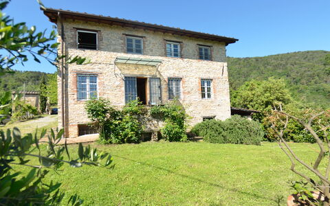 Bettina!: Property, House, Building, Real Estate, Cottage, Home, Land Lot, Farmhouse, Rural Area, Estate