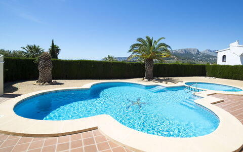 Calpe Calp 435: Water, Sky, Property, Azure, Nature, Tree, Leisure, Aqua, Composite Material