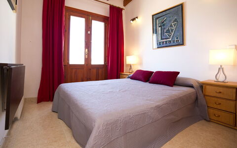 Calpe Calp 435: Bedroom, Bed, Room, Furniture, Property, Bed Sheet, Interior Design, Bed Frame, Building, Mattress