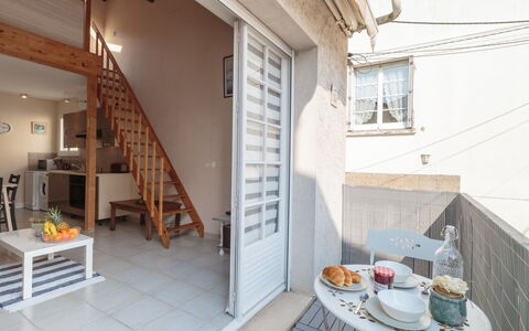Rampe du Vengeur: Furniture, Plant, Comfort, Wood, Houseplant, Flooring, Shade, Living Room, Couch