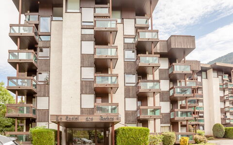 Saint Gervais 415: Plant, Building, Property, Sky, Tower Block, Vegetation, Architecture, Urban Design, Land Lot, Condominium