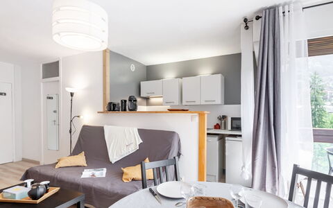 Accommodation:&nbsp;Castel des Roches A36 415.5