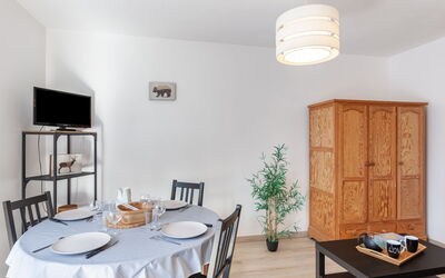 Accommodation:&nbsp;Castel des Roches A36 415.5