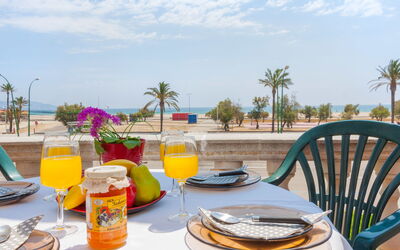 Empuriabrava 229: Vacation, Property, Resort, Yellow, Table, Brunch, Meal, Real Estate, Room, Breakfast