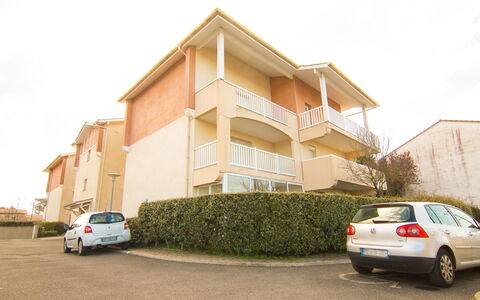Les Terrasses du Cap: Property, Residential Area, House, Building, Car, Vehicle, Neighbourhood, Real Estate, Apartment, Architecture
