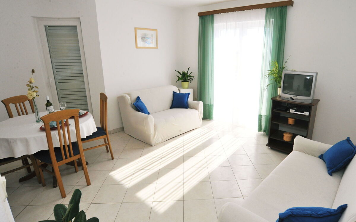 Accommodation:&nbsp;Apartmani Ana-marija 103.4