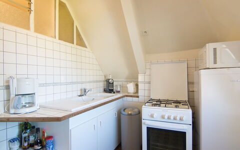 Le Beauvoir Rose: Cabinetry, Property, Countertop, Kitchen Sink, Sink, Kitchen Appliance, Kitchen Stove, Kitchen, Building, Home Appliance