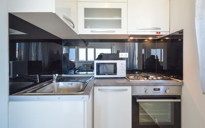Accommodation:&nbsp;Sun Seeker 122.1