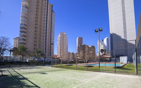 Mirador de Calpe: Sky, Building, Daytime, Skyscraper, Plant, Tower Block, Window, Urban Design, Tree, Condominium