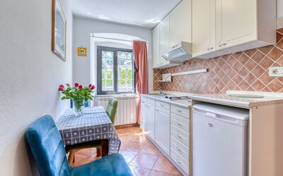 Accommodation:&nbsp;Lovrano 101.2