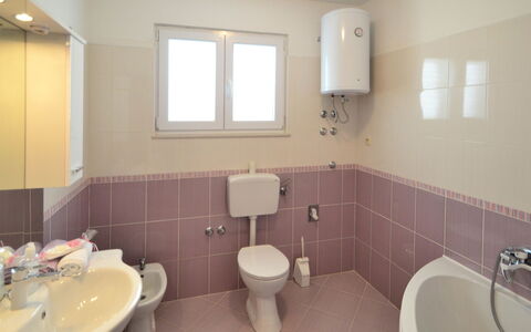 Dević: Plumbing Fixture, Property, Sink, Bathroom Sink, Tap, Purple, Bathroom, Window, Toilet, Toilet Seat