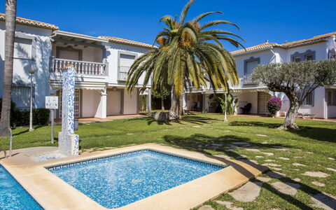 Dénia 456: Water, Plant, Sky, Daytime, Property, Building, Azure, Blue, Lighting, Architecture