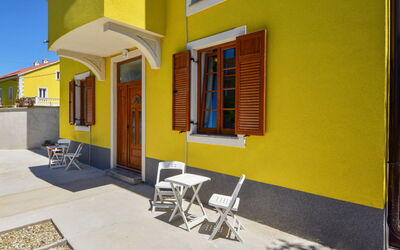 Accommodation:&nbsp;Val 103.2