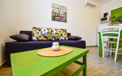 Accommodation:&nbsp;Val 103.1