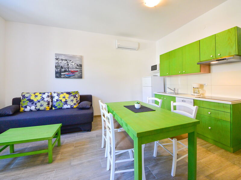 Accommodation:&nbsp;Val 103.1