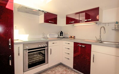 Sidney 120.3: Cabinetry, Sink, Countertop, Kitchen Sink, Property, Tap, Furniture, White, Building, Kitchen