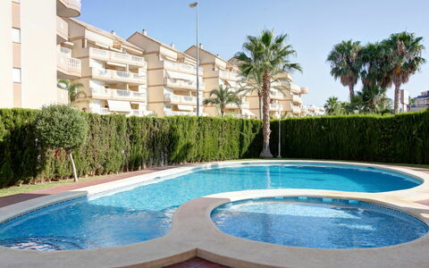 Residencial Daly: Water, Sky, Building, Daytime, Property, Plant, Azure, Tree, Body Of Water, Architecture