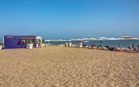 Residencial Daly: Beach, Sky, Sand, Sea, Ocean, Horizon, Vacation, Coast, Cloud