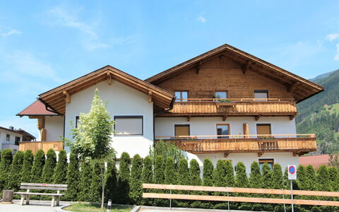 Aschau im Zillertal 490: Sky, Plant, Building, Property, Cloud, Window, Tree, Architecture, Land Lot, Urban Design