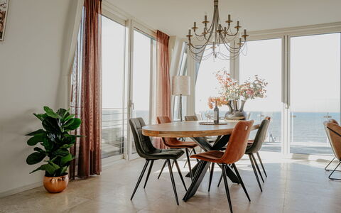 De Zeeparel: Furniture, Interior Design, Wood, Chair, Flooring, Table, Floor, Kitchen & Dining Room Table, Dining Room, Lighting