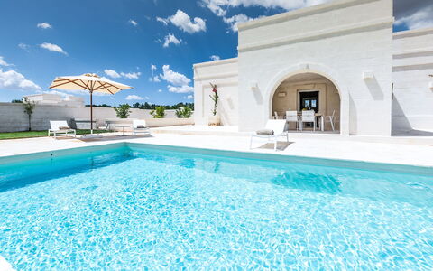 Il Casalino - Corte dei Messapi: Swimming Pool, Property, Building, House, Real Estate, Villa, Estate, Architecture, Leisure, Vacation