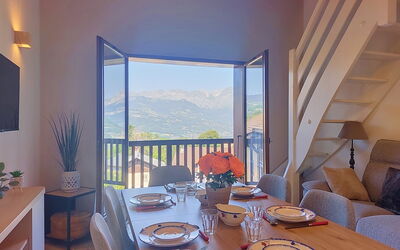 Accommodation:&nbsp;La Coupe de Cristal 460.5