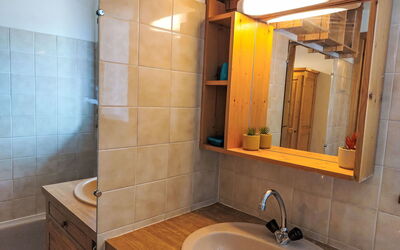 Accommodation:&nbsp;La Coupe de Cristal 460.5