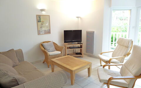 Eden Club: Room, Living Room, Furniture, Property, Interior Design, Table, Building, House, Coffee Table, Floor