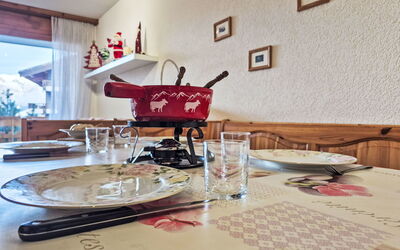 Accommodation:&nbsp;Victoria 1C0 379.4