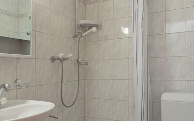 Accommodation:&nbsp;Victoria 1 B1 379.2