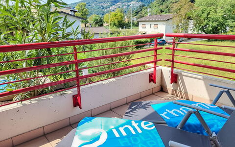 Caslano 400: Blue, Botany, Sky, Tree, Outdoor Furniture, Shade, Leisure, Mountain, Plant, Urban Design