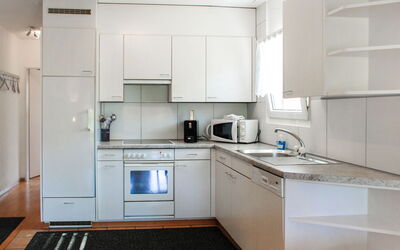 Accommodation:&nbsp;App. 17 400.2