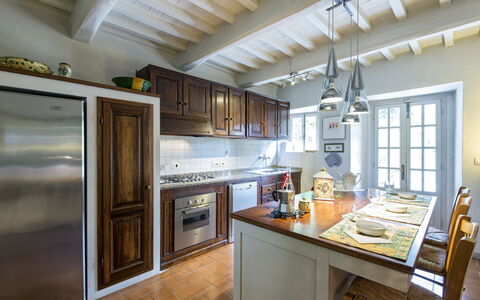 Villa Magnolia: Countertop, Room, Property, Kitchen, Furniture, Cabinetry, Building, Ceiling, Interior Design, Floor